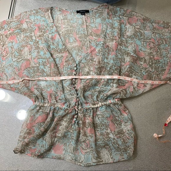 Verty Shirt - Picture 13 of 16